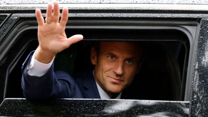 MACRONN.jpg