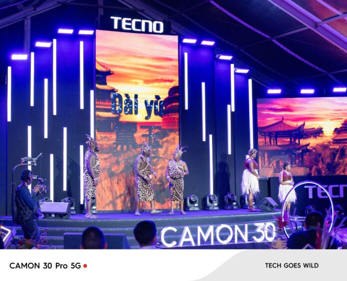 AI-powered CAMON 30