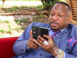 PHOTO: Former Nairobi governor Mike Sonko. He has revealed why he walks with all his 11 phones at any given time