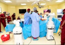 AKUH, performs region’s first robotic gallbladder removal surgery
